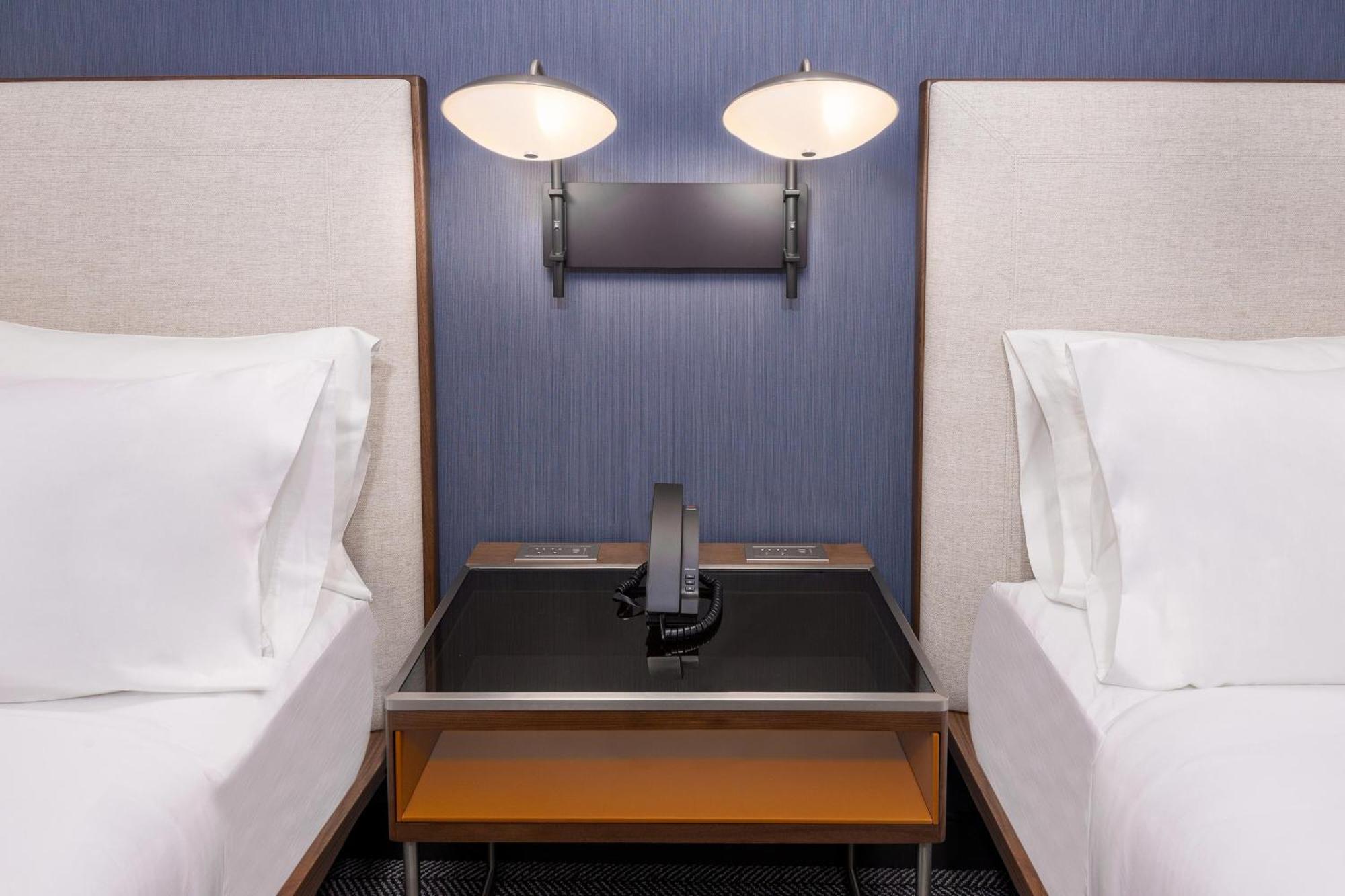 Hotel Courtyard By Marriott Midtown