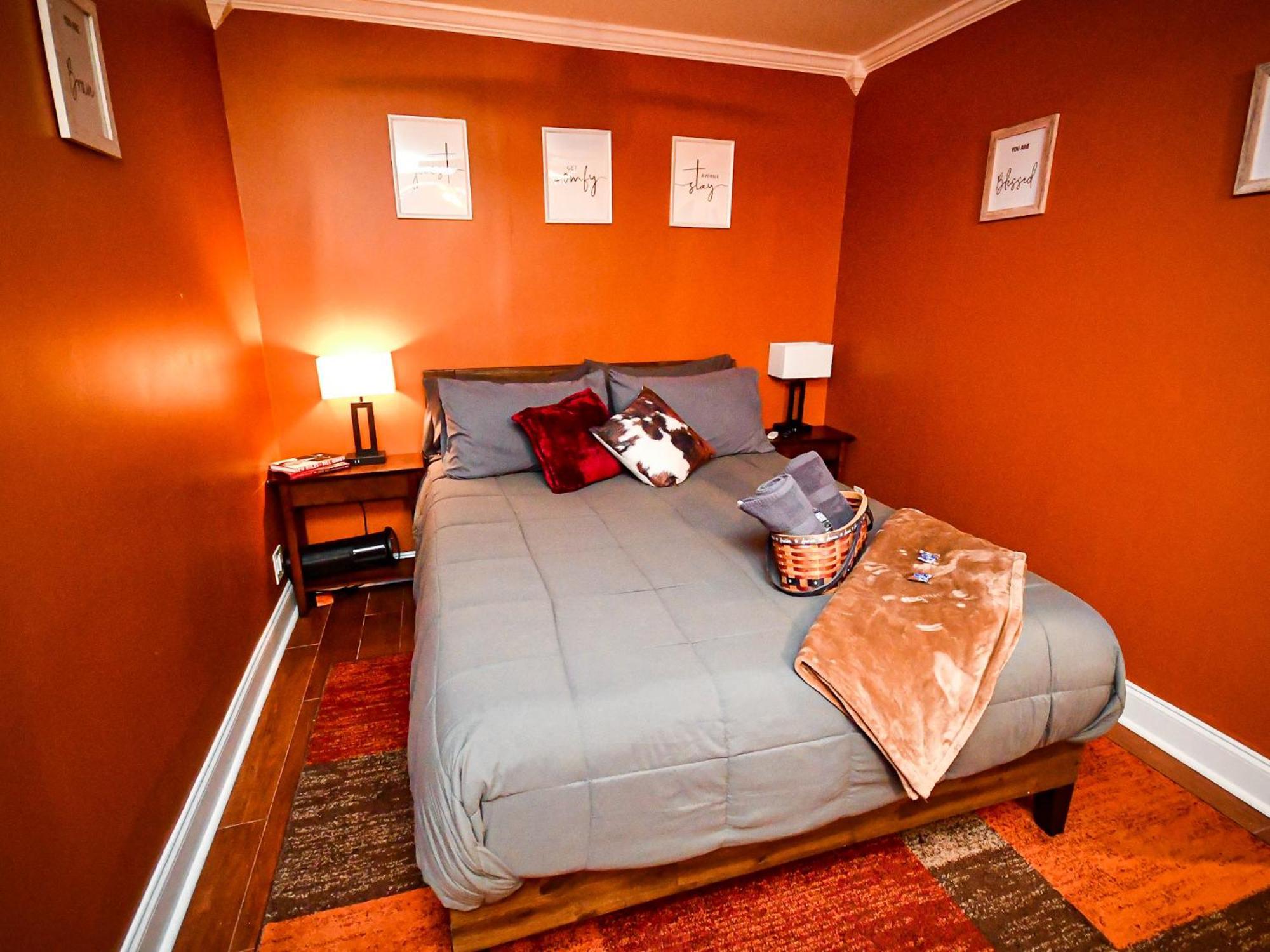 Perfect Dtwn 2 Bed W Cali King Bed And Gym Apartment Atlanta