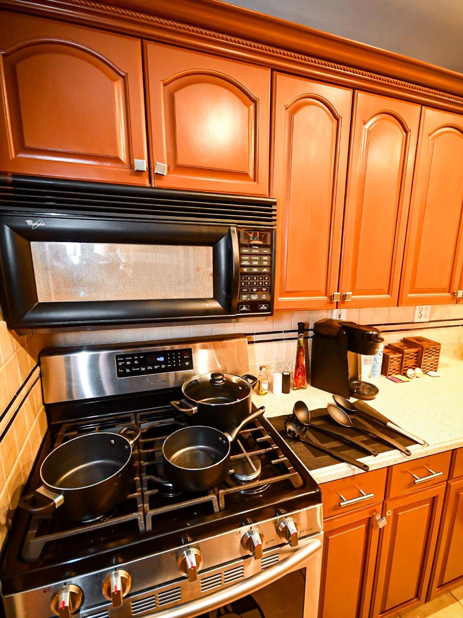Perfect Dtwn 2 Bed W Cali King Bed And Gym *