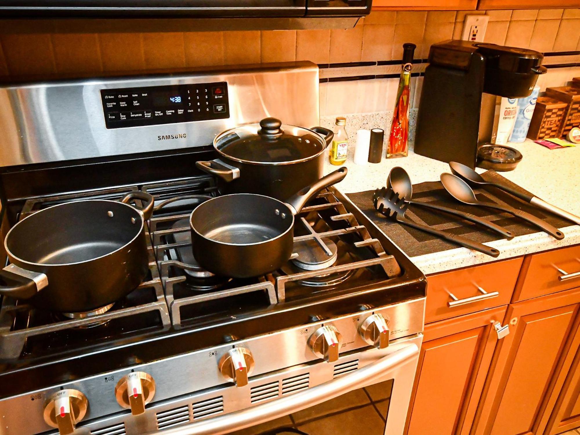 Perfect Dtwn 2 Bed W Cali King Bed And Gym Apartment *