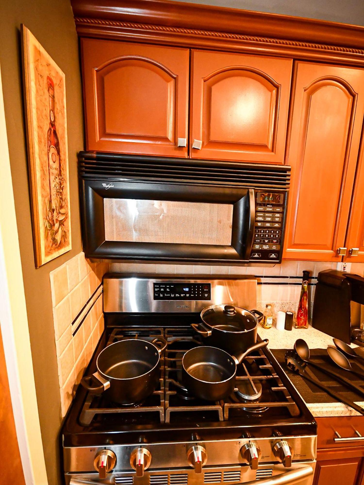Perfect Dtwn 2 Bed W Cali King Bed And Gym *