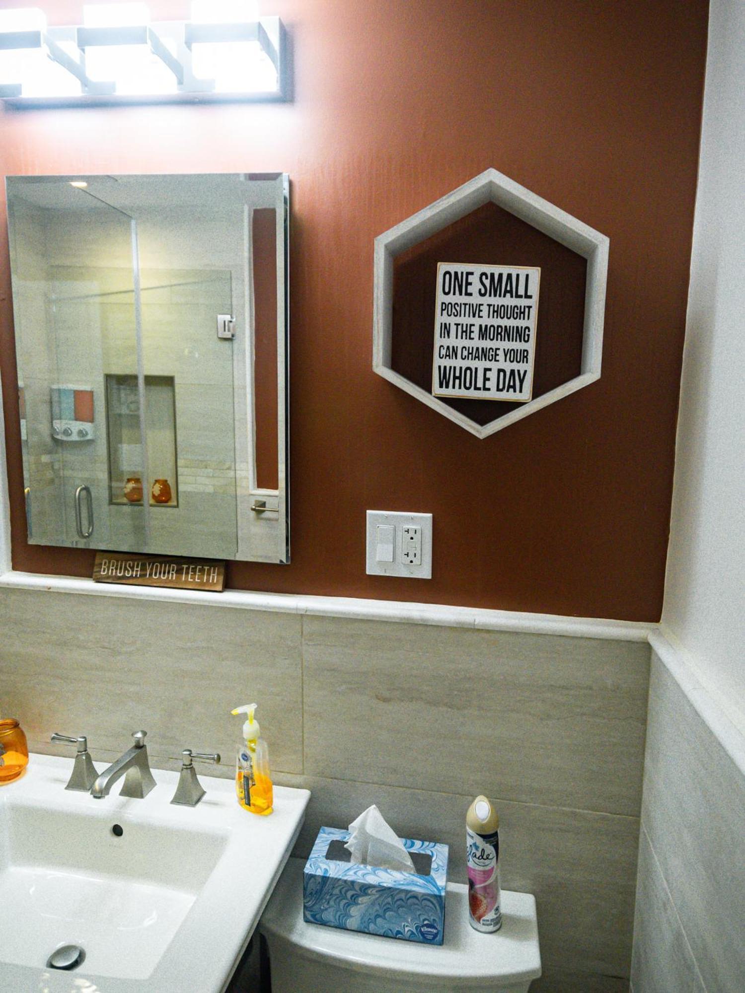 Perfect Dtwn 2 Bed W Cali King Bed And Gym Apartment *