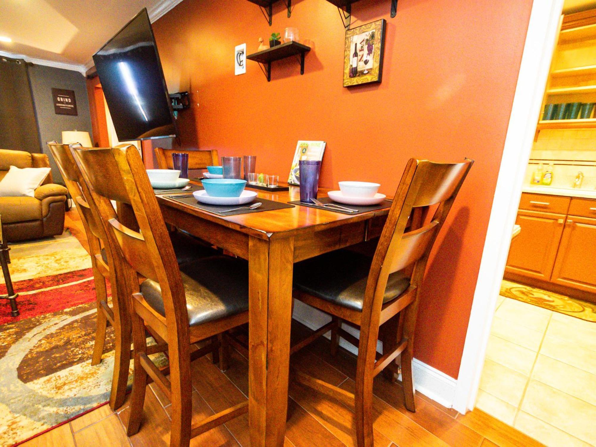 Perfect Dtwn 2 Bed W Cali King Bed And Gym Apartment Atlanta