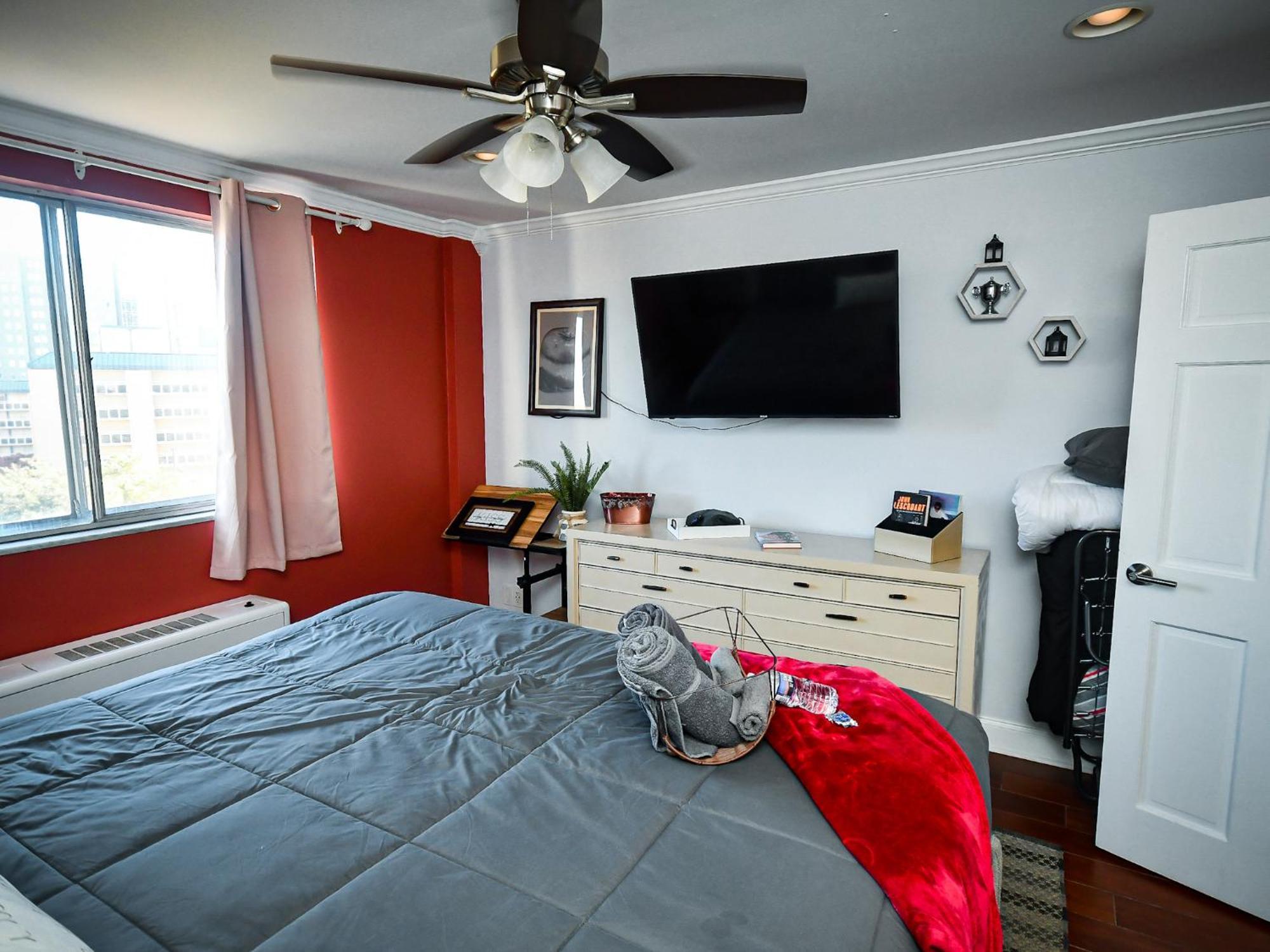Apartment Perfect Dtwn 2 Bed W Cali King Bed And Gym *