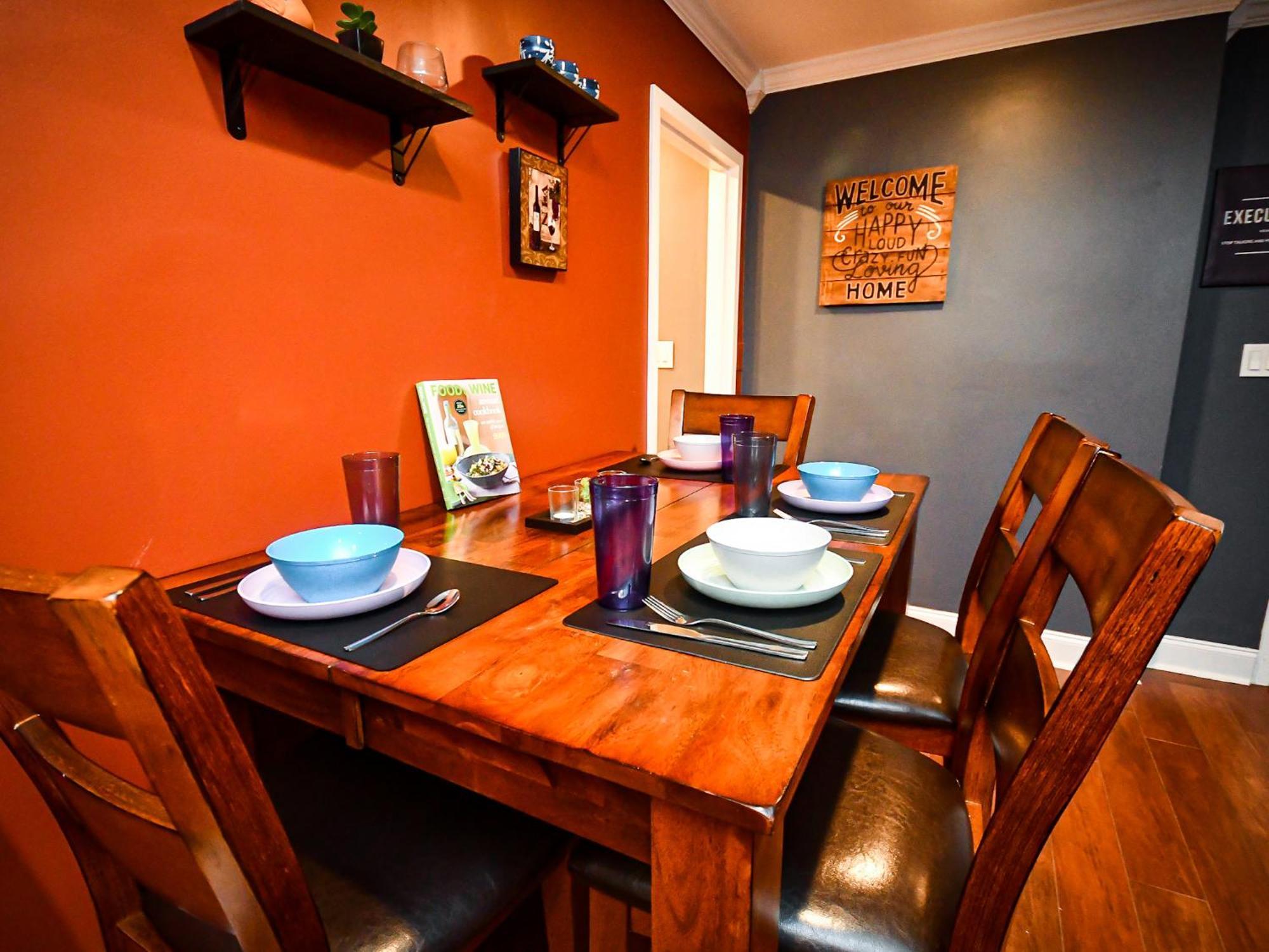 Perfect Dtwn 2 Bed W Cali King Bed And Gym