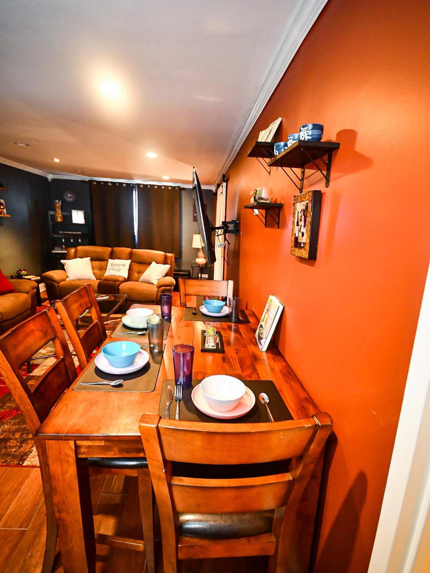 Apartment Perfect Dtwn 2 Bed W Cali King Bed And Gym