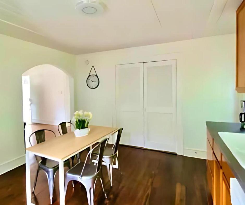 Exquisite 4bedroom Home-sleep 14 Atlanta