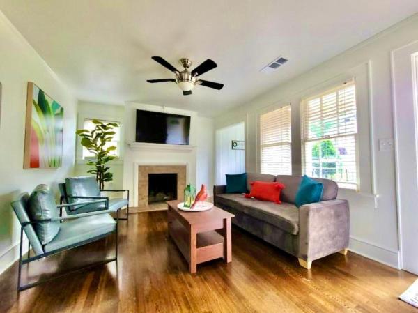 Exquisite 4bedroom Home-sleep 14 *