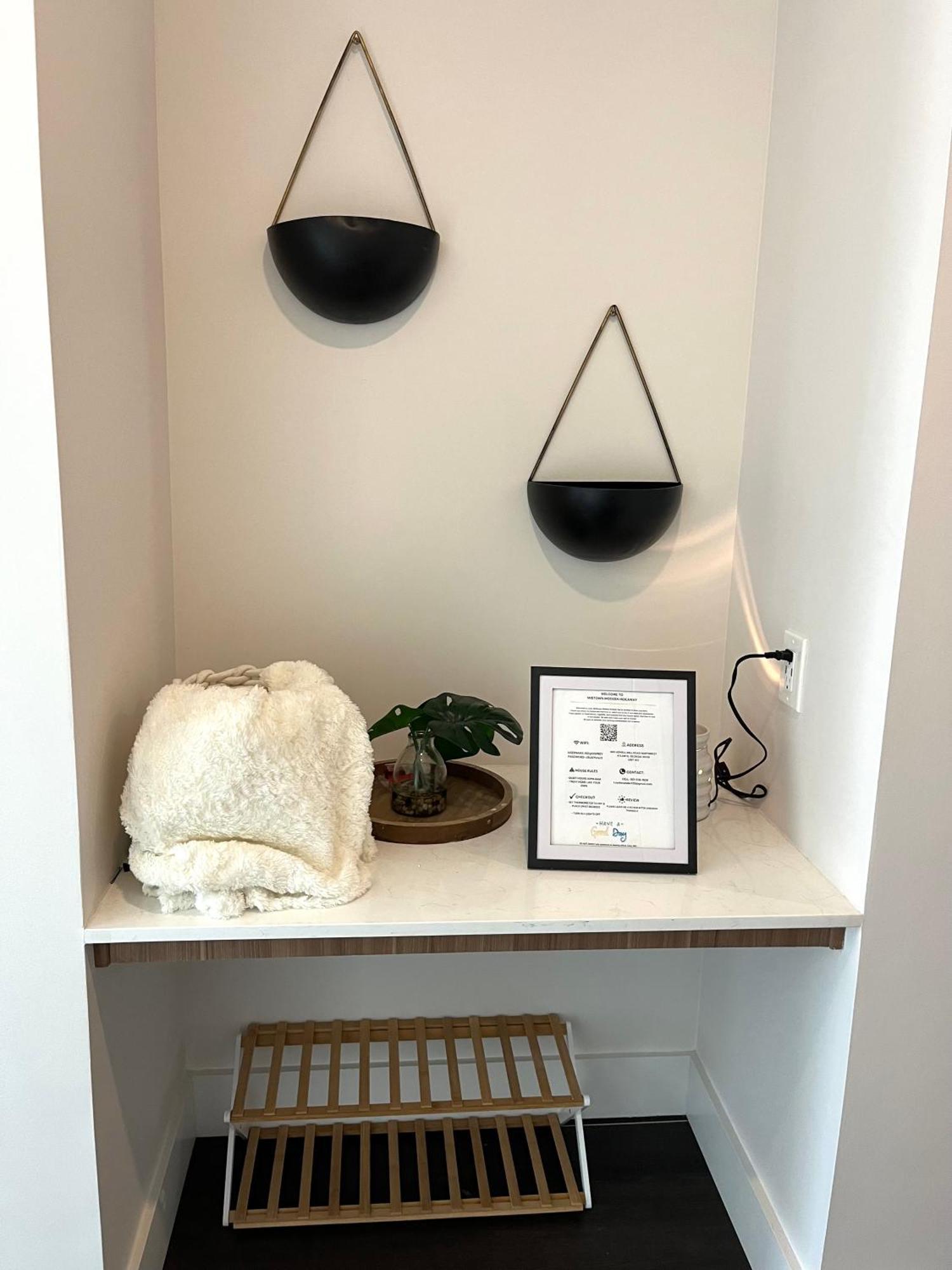 Apartment Midtown Gem Downtown Views, Spacious Balcony, Sleeps 7 Atlanta