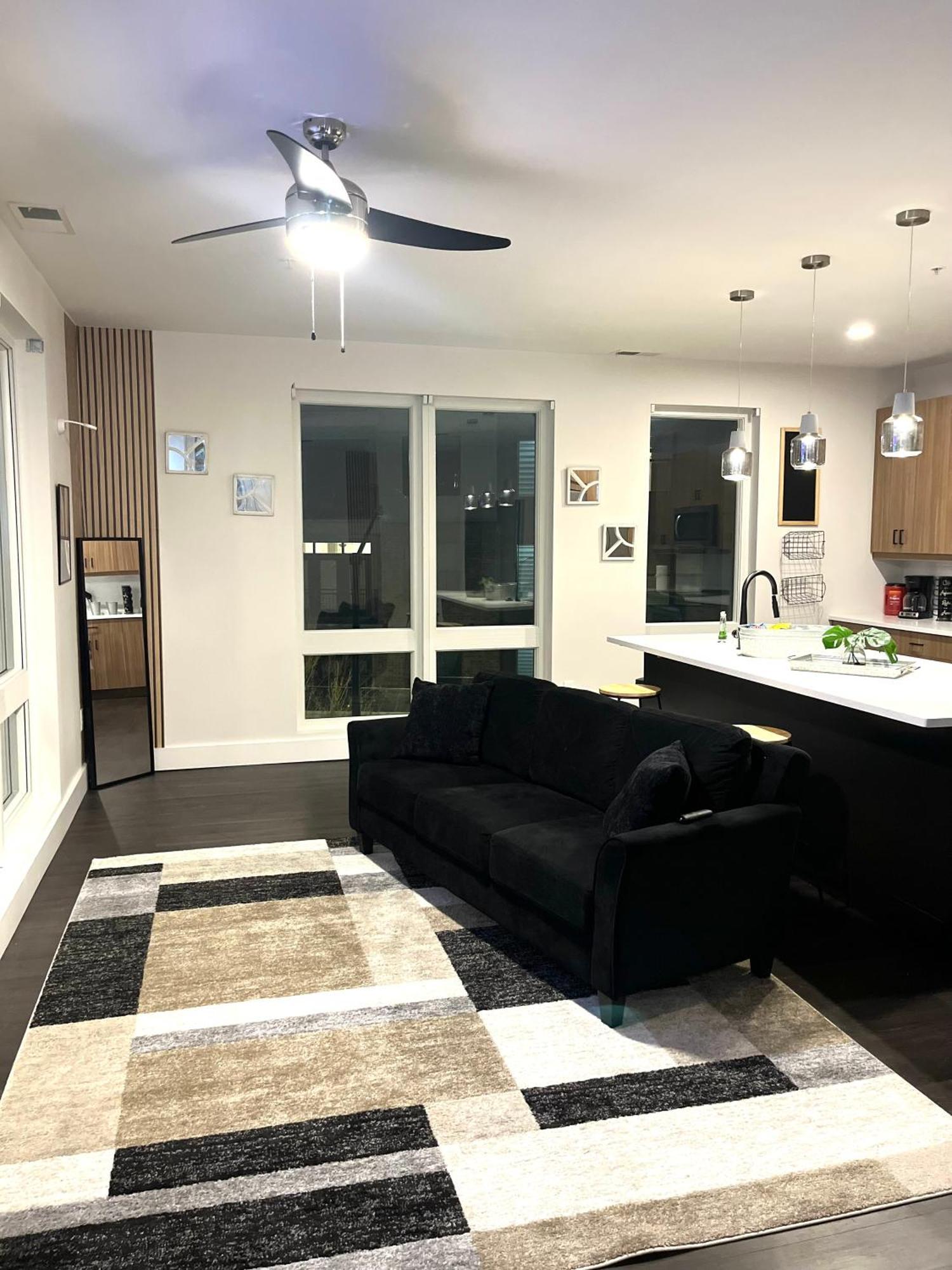 Midtown Gem Downtown Views, Spacious Balcony, Sleeps 7 Apartment Atlanta