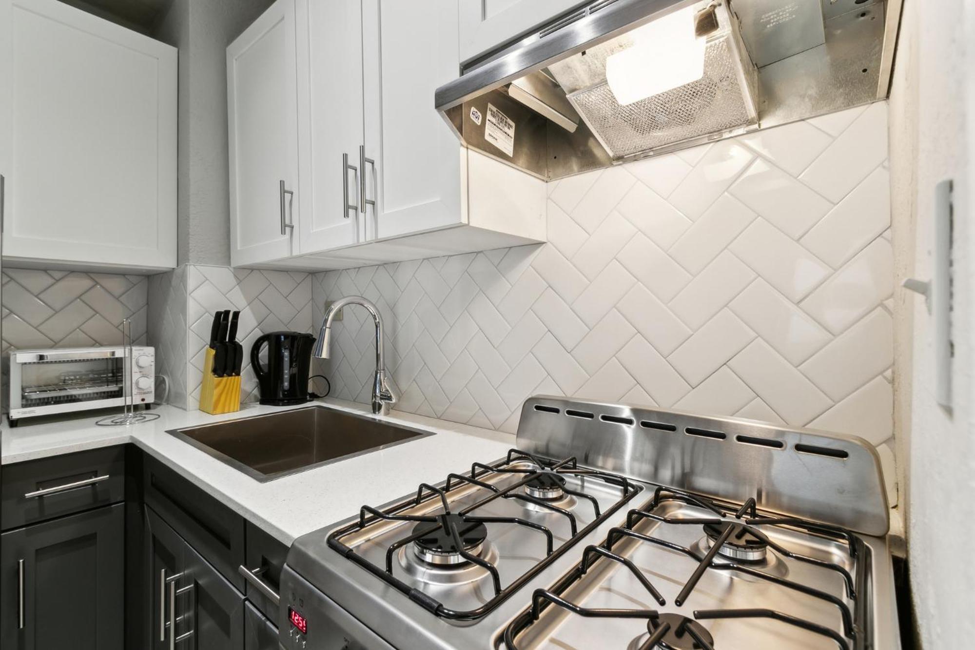Apartment Crest At Peachtree 305 Spacious 1 Bd 1 Bth