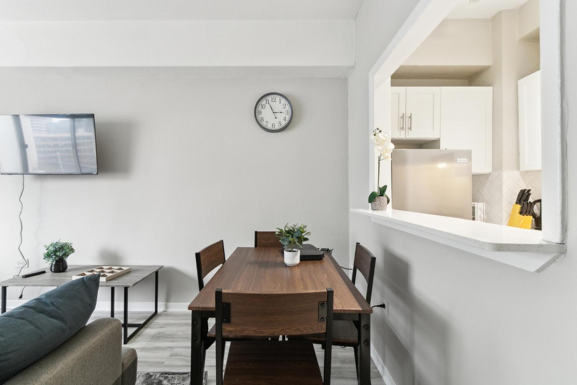 Crest At Peachtree 305 Spacious 1 Bd 1 Bth Apartment