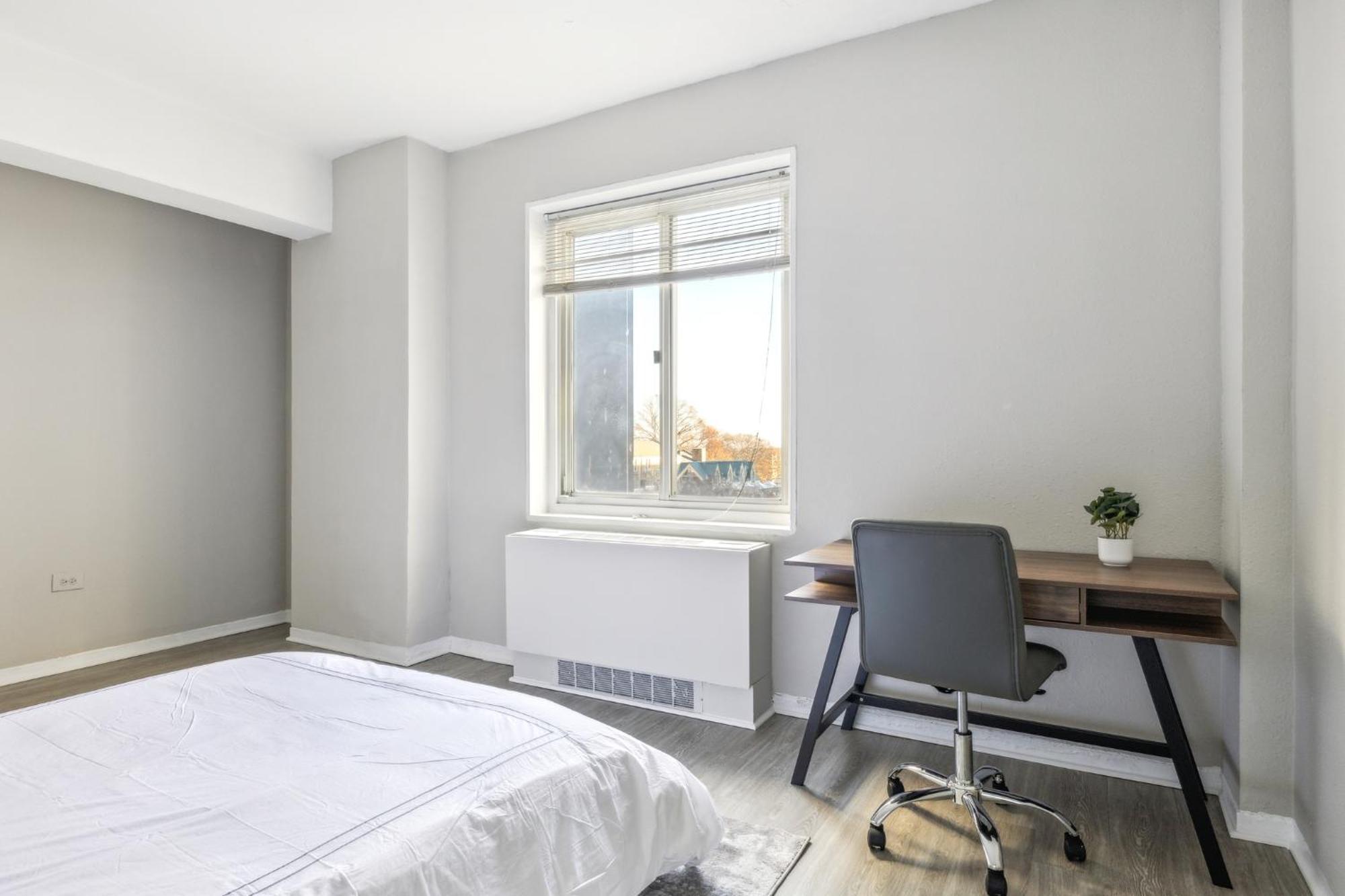 Crest At Peachtree 531 Spacious 1 Bd 1 Bth *