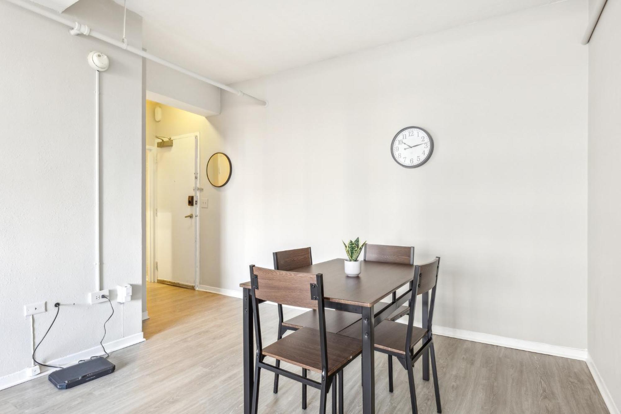 Crest At Peachtree 531 Spacious 1 Bd 1 Bth * Atlanta