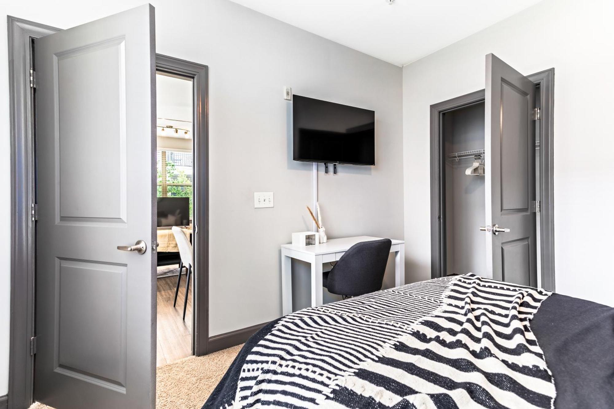 Apartment 2 Bed 2 Bath In The Heart Of Buckhead *