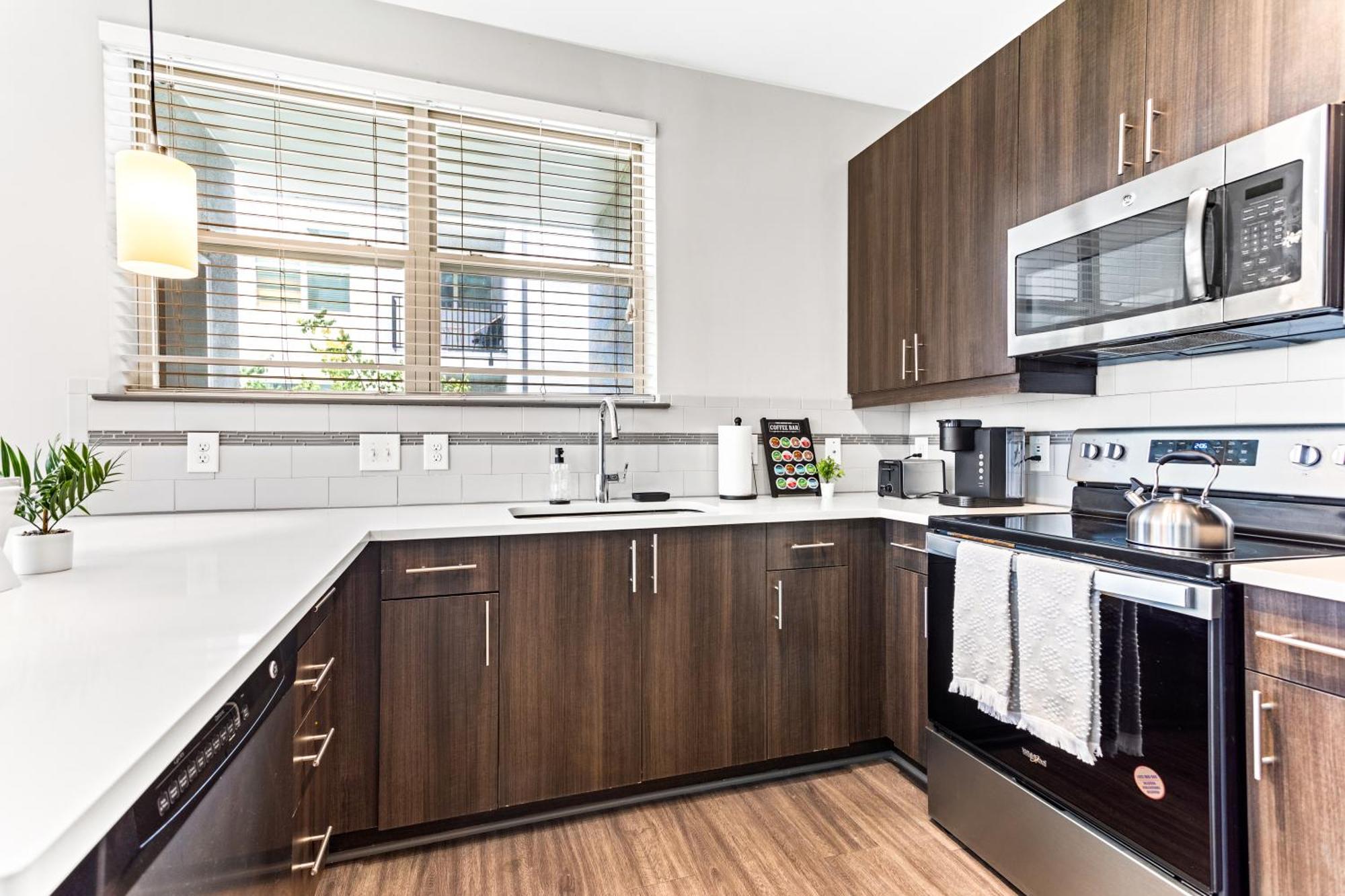 2 Bed 2 Bath In The Heart Of Buckhead