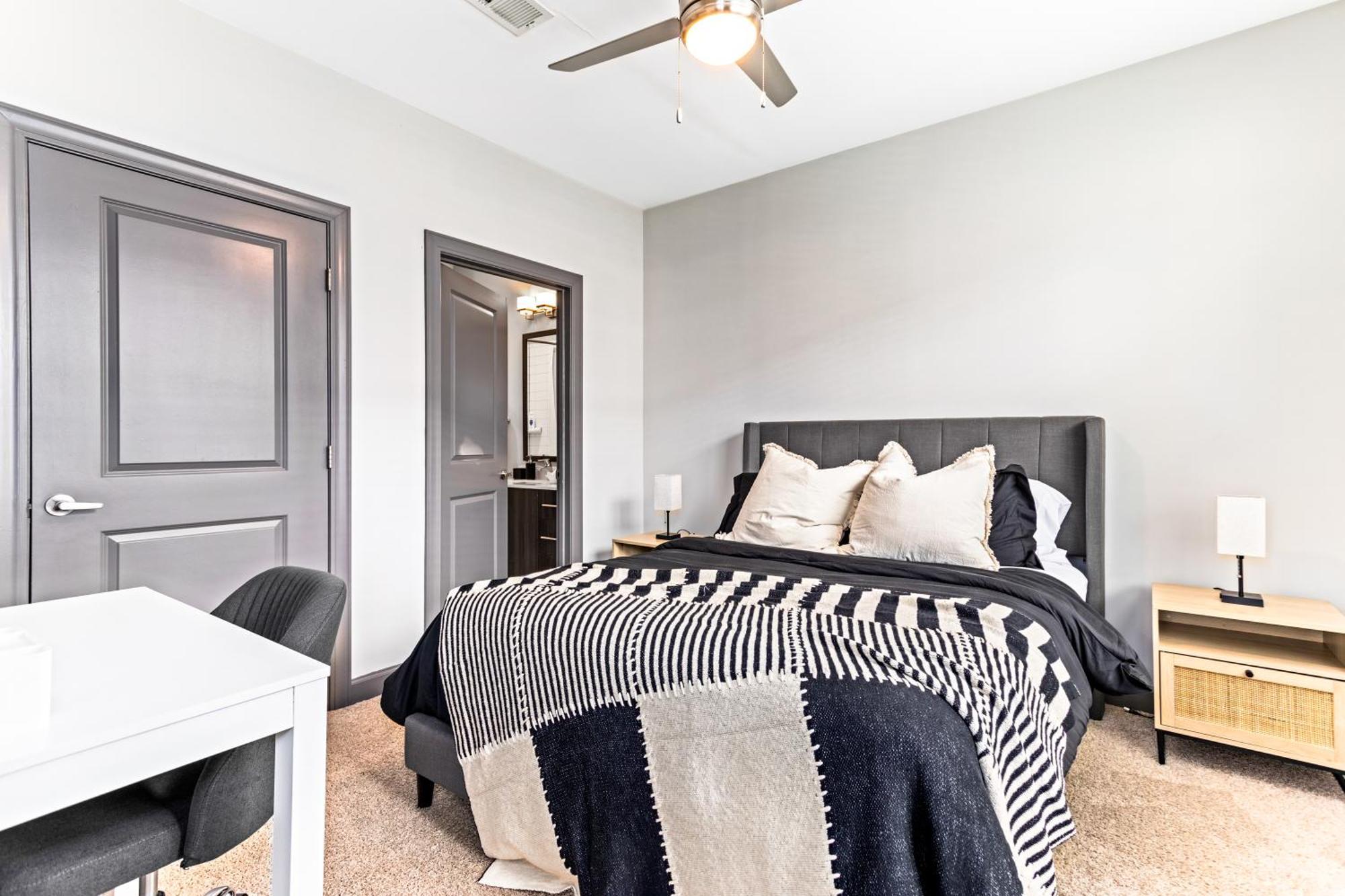 2 Bed 2 Bath In The Heart Of Buckhead * Atlanta