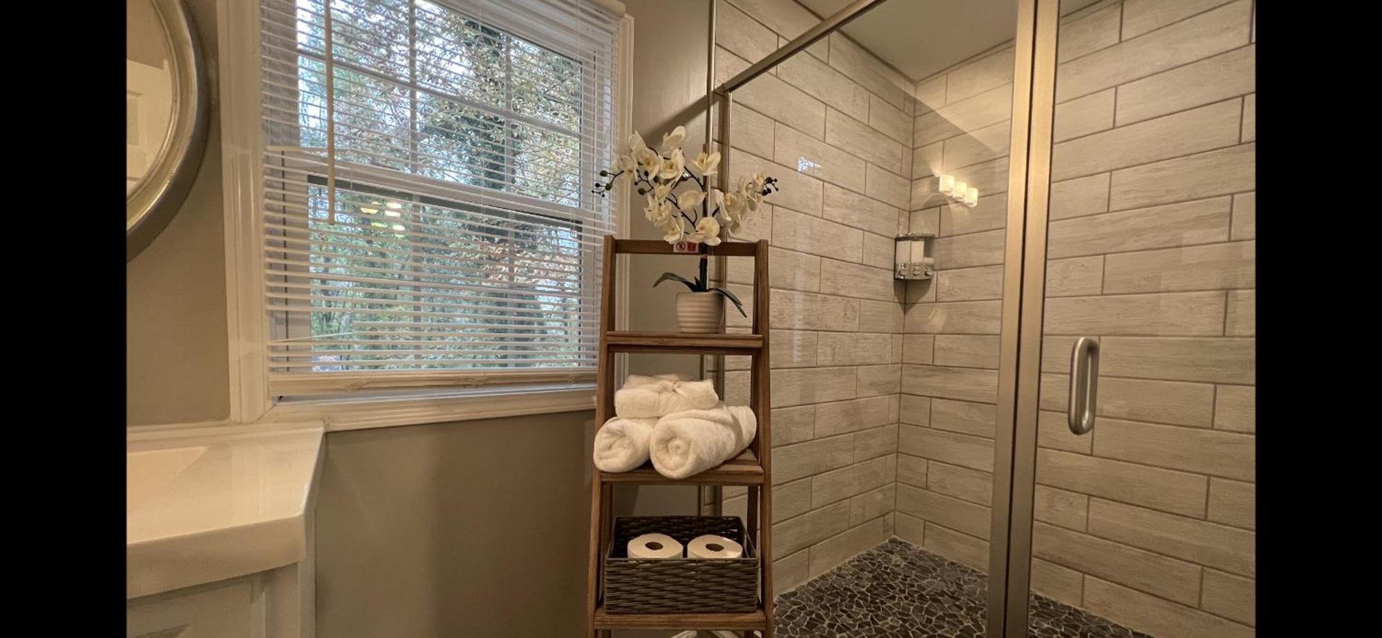 Cozy Family Getaway - Half Acre, Fireplace, Bbq Atlanta