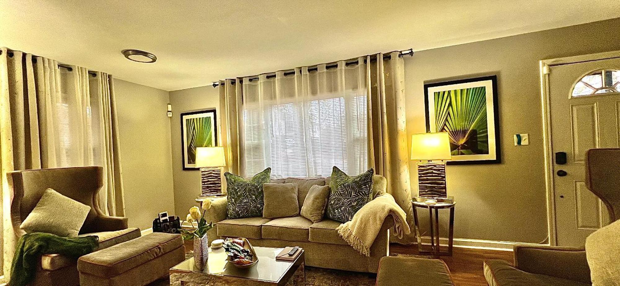 Cozy Family Getaway - Half Acre, Fireplace, Bbq