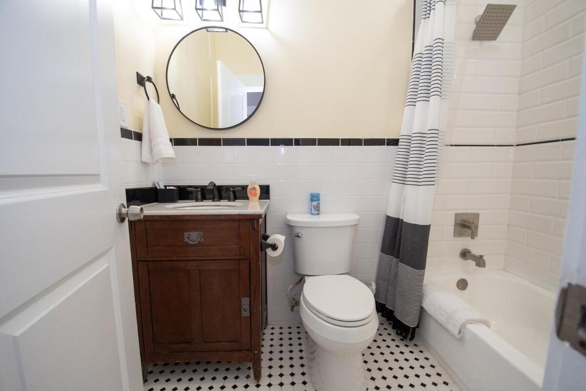 Luxe 6br Escape Sleeps 24, Private Parking Only 5min To Mid&dtwn Atl Holiday home Atlanta