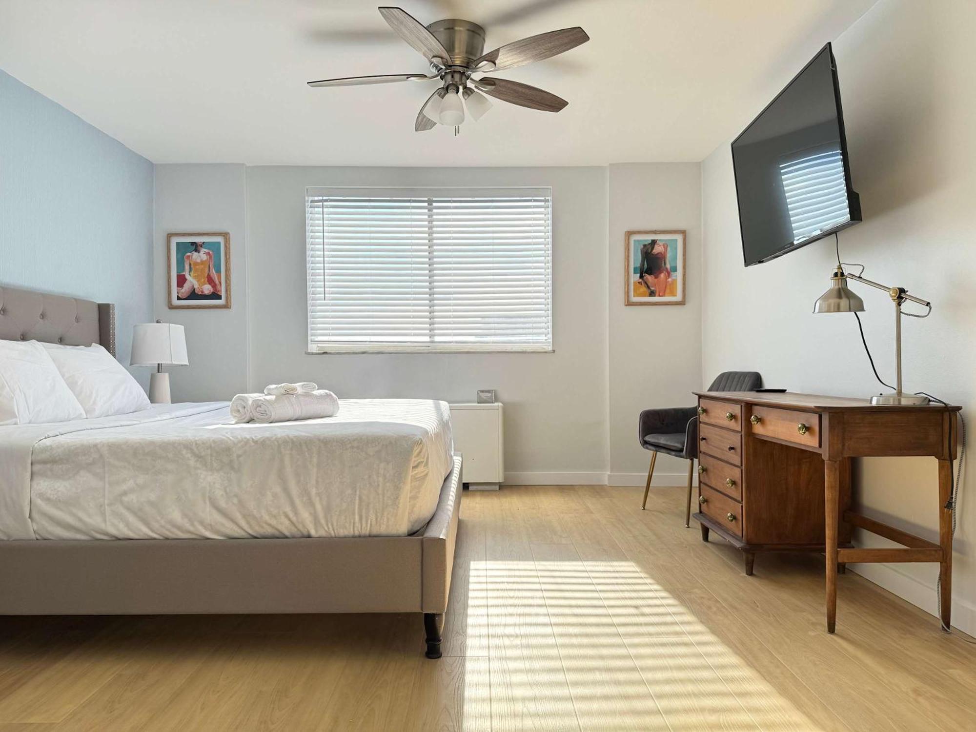 Heart Downtown 2bd Onsite Parking View King Bed Lm1106 Holiday home *