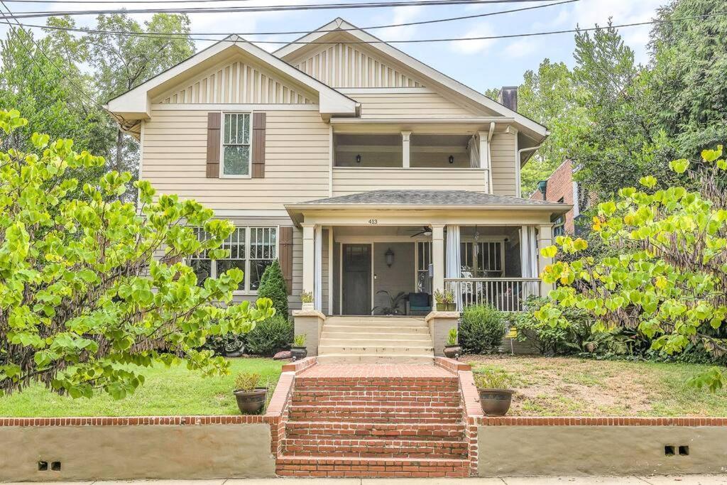 The Classy Craftsman - Beautiful Decor & Pool * Atlanta