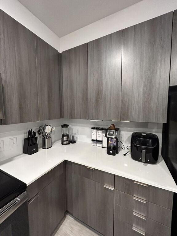 The Midtown Gem - Luxury Living Close To It Apartment