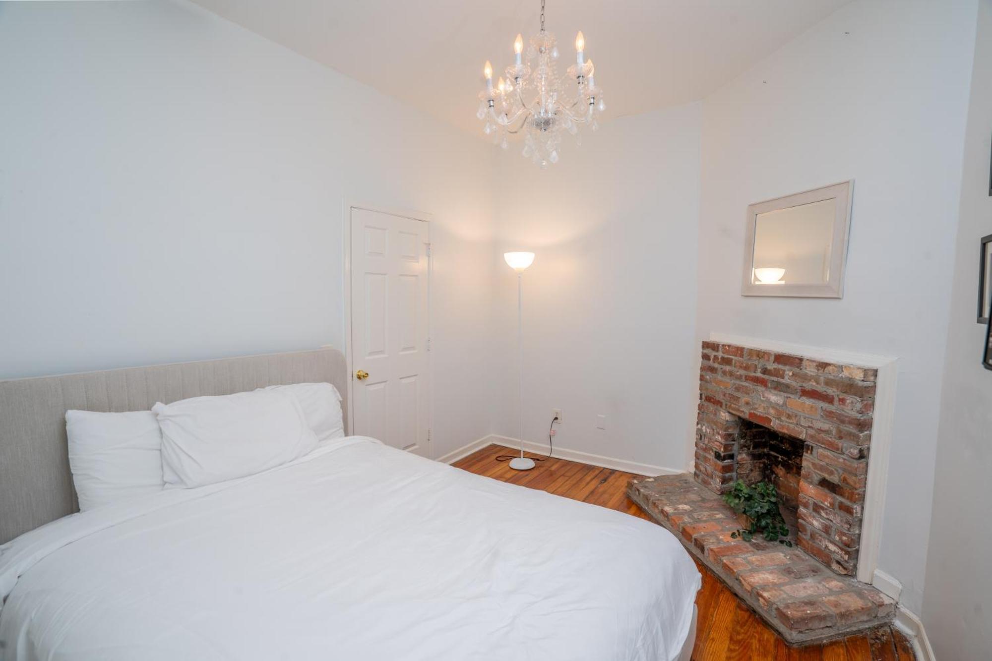 Spacious 2 Bed In Near Piedmont Park
