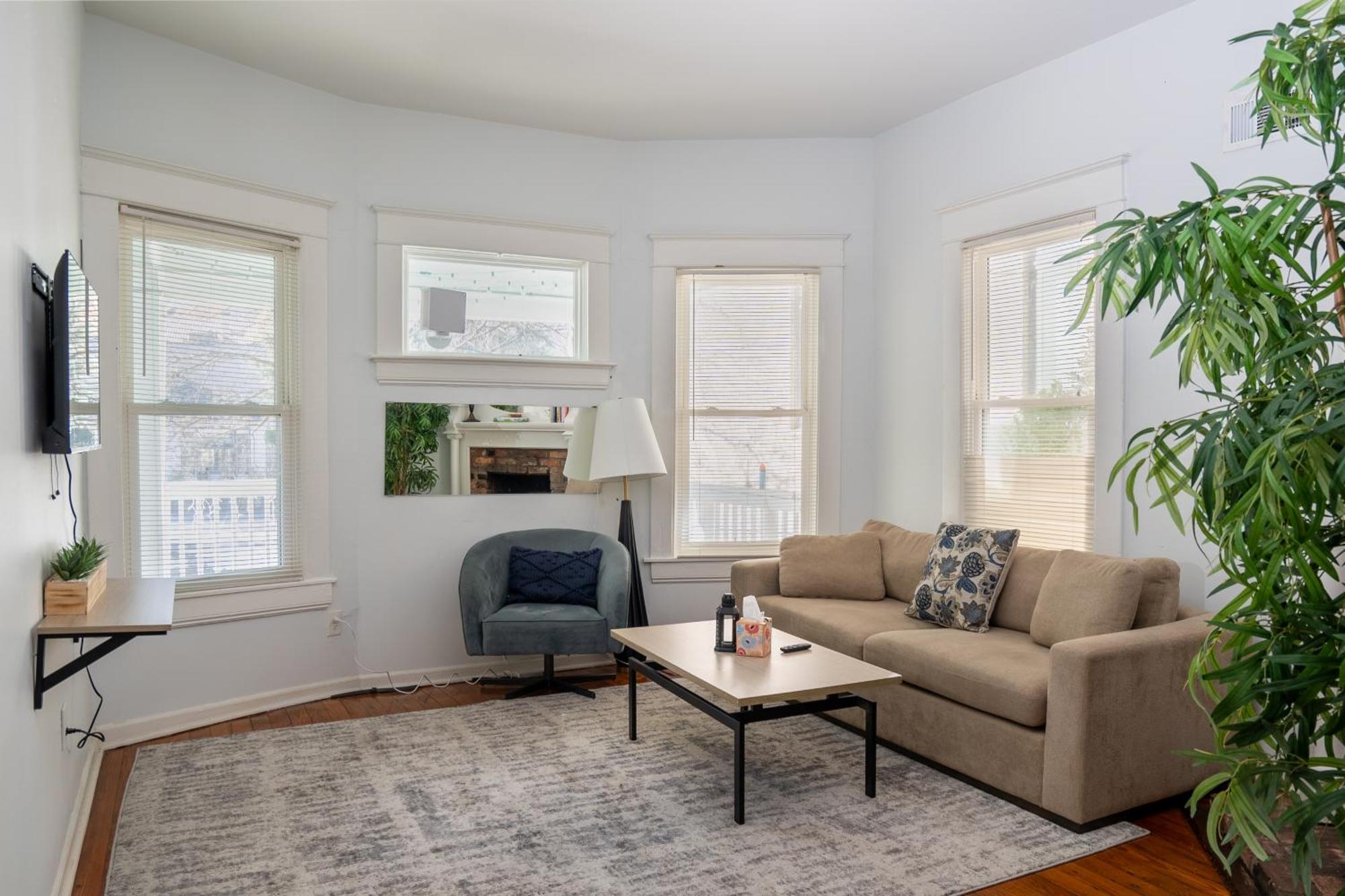 Spacious 2 Bed In Near Piedmont Park Atlanta