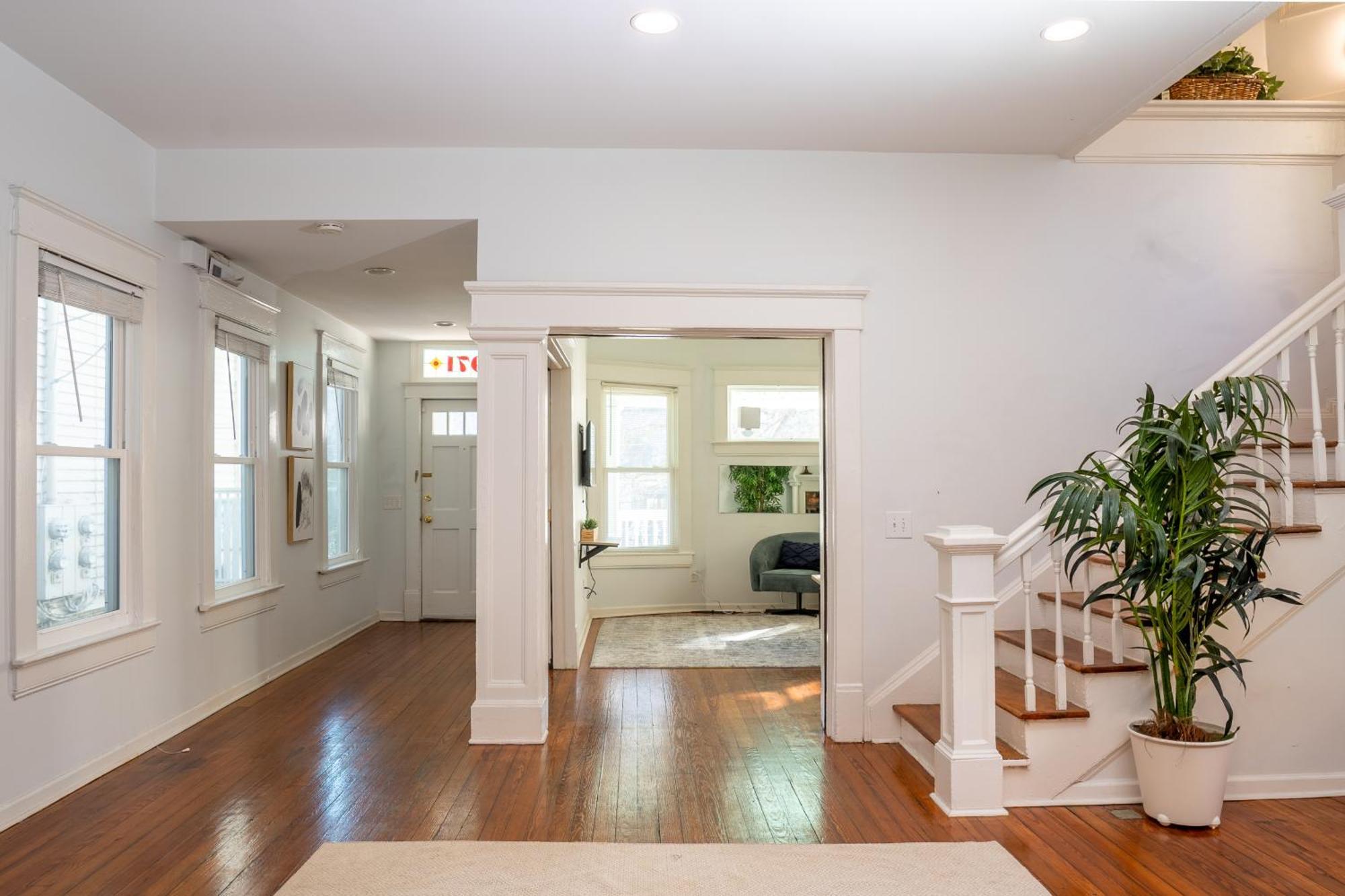 Spacious 2 Bed In Near Piedmont Park *