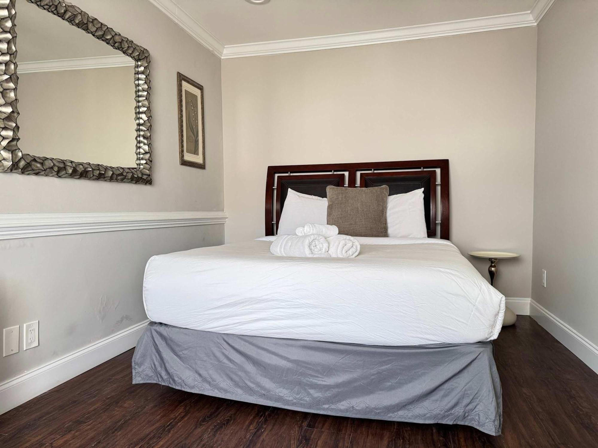 Heart Downtown King Bed View W Washer Dryer Lm906 * Atlanta