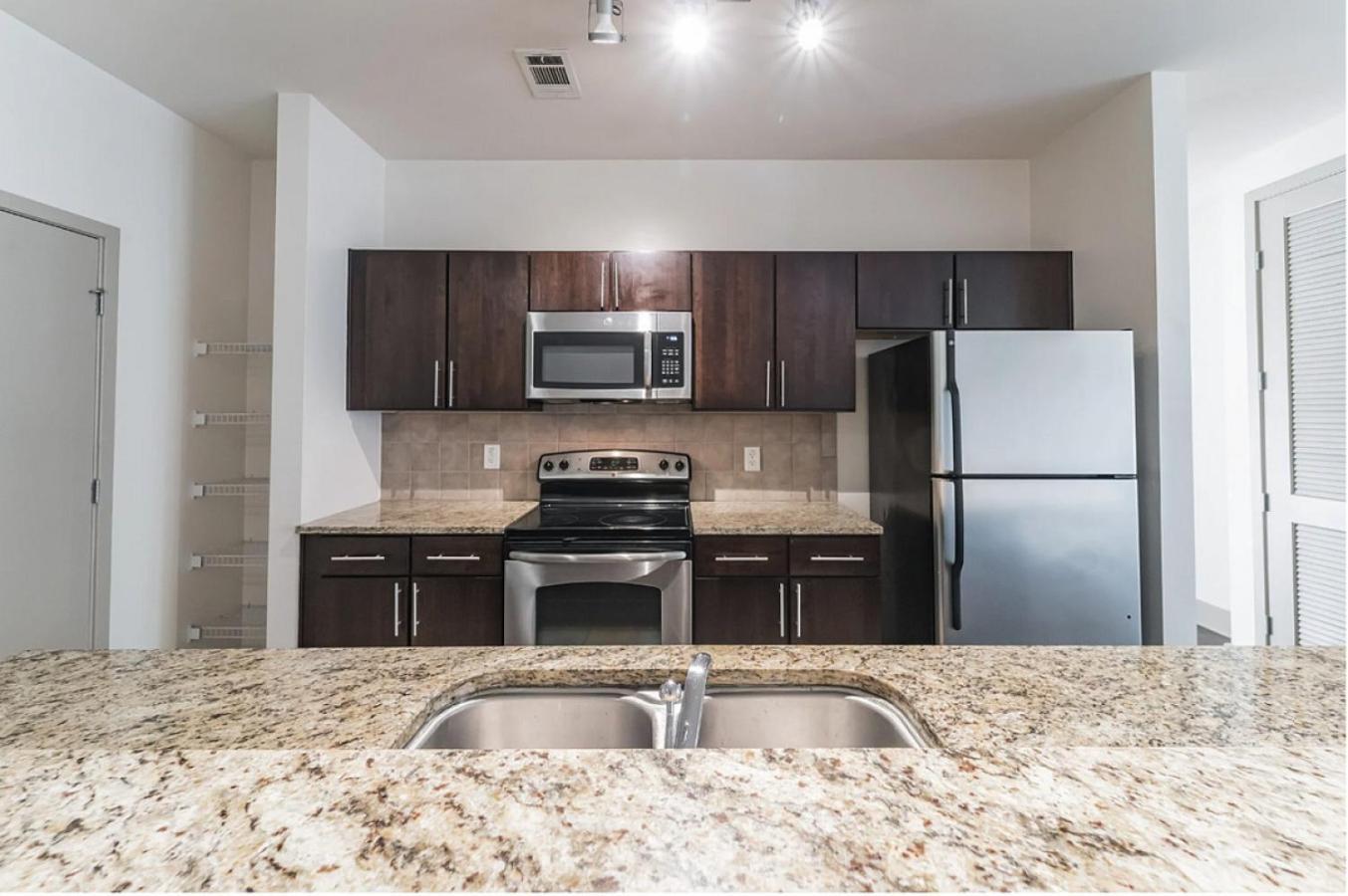 Apartment Landing At Pencil Factory Flats - In Sweet Auburn Atlanta