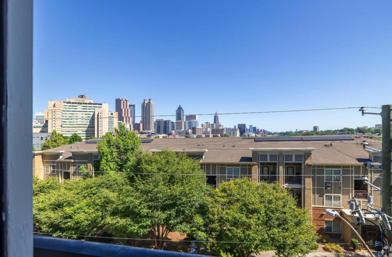 Apartment Landing At Pencil Factory Flats - In Sweet Auburn