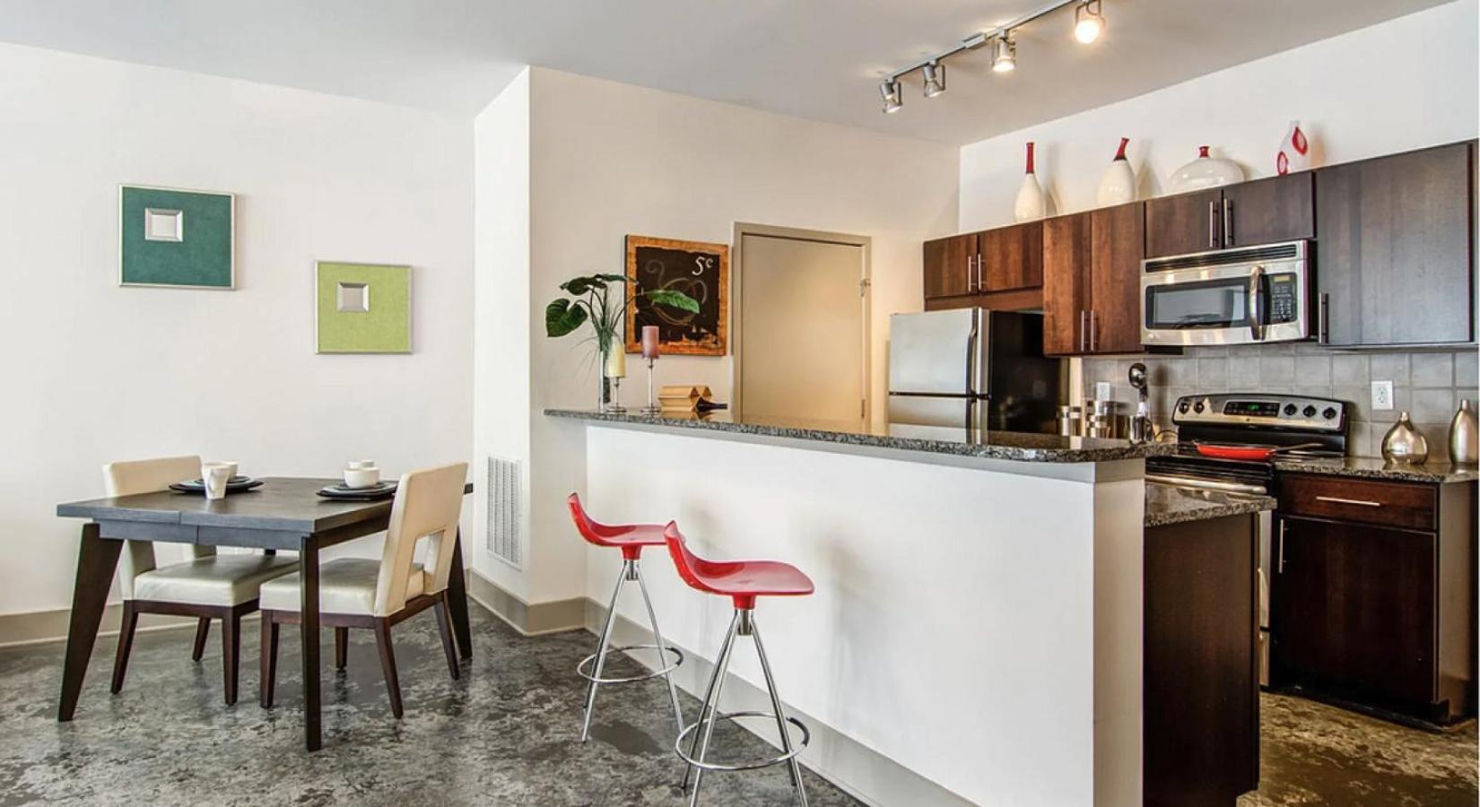 Apartment Landing At Pencil Factory Flats - In Sweet Auburn Atlanta