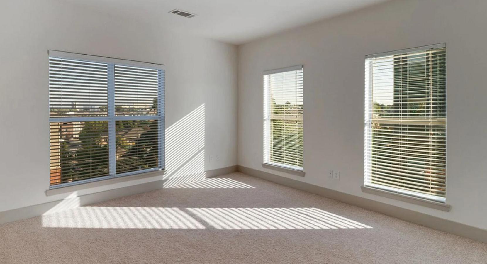 Landing At Pencil Factory Flats - In Sweet Auburn Apartment *