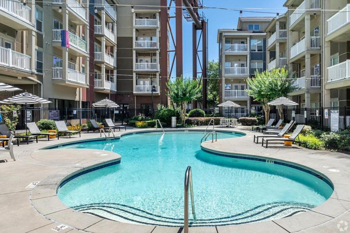 Apartment Landing At Pencil Factory Flats - In Sweet Auburn