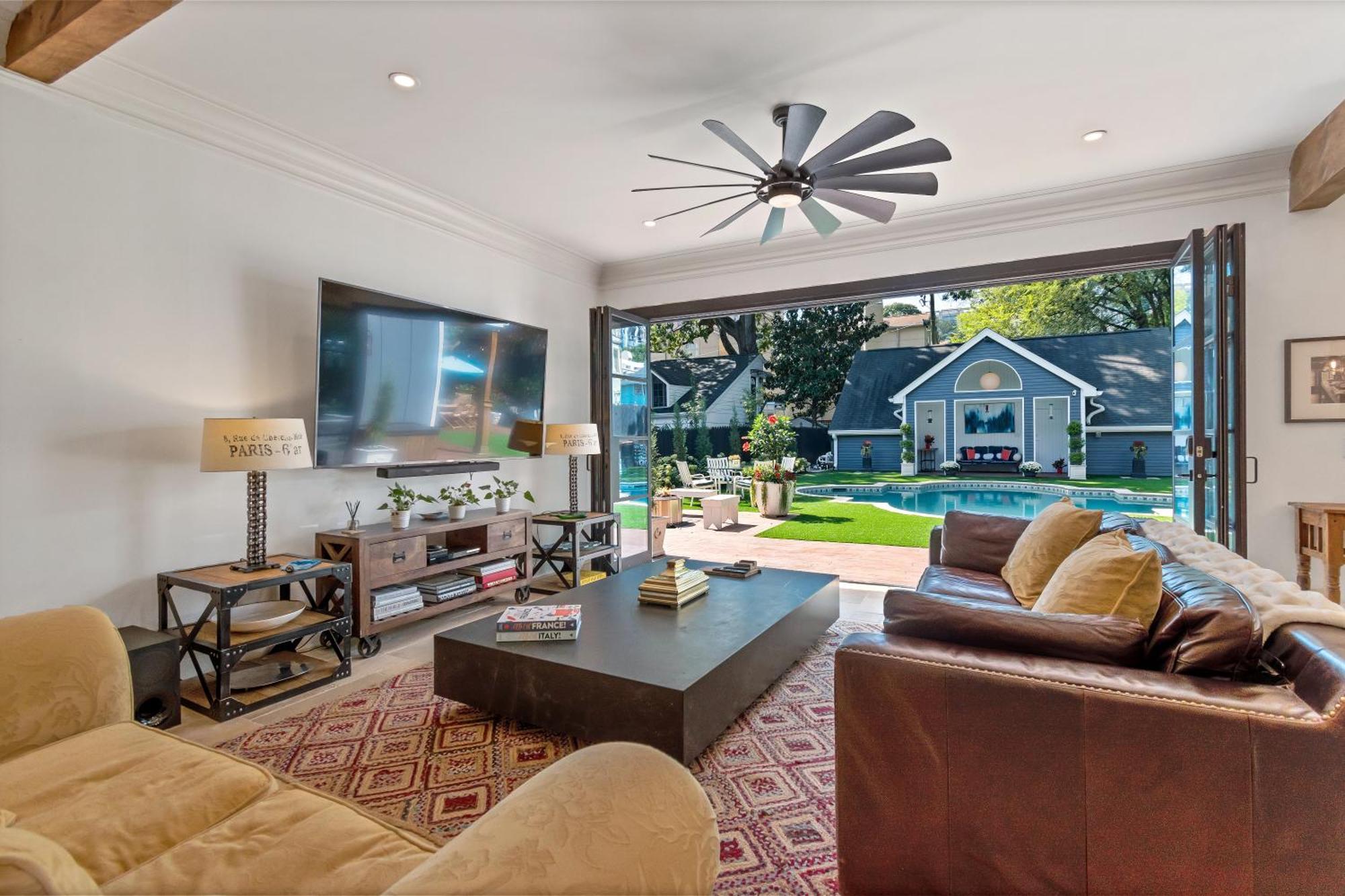 Midtown 6 Bed With Pool And A View Holiday home Atlanta
