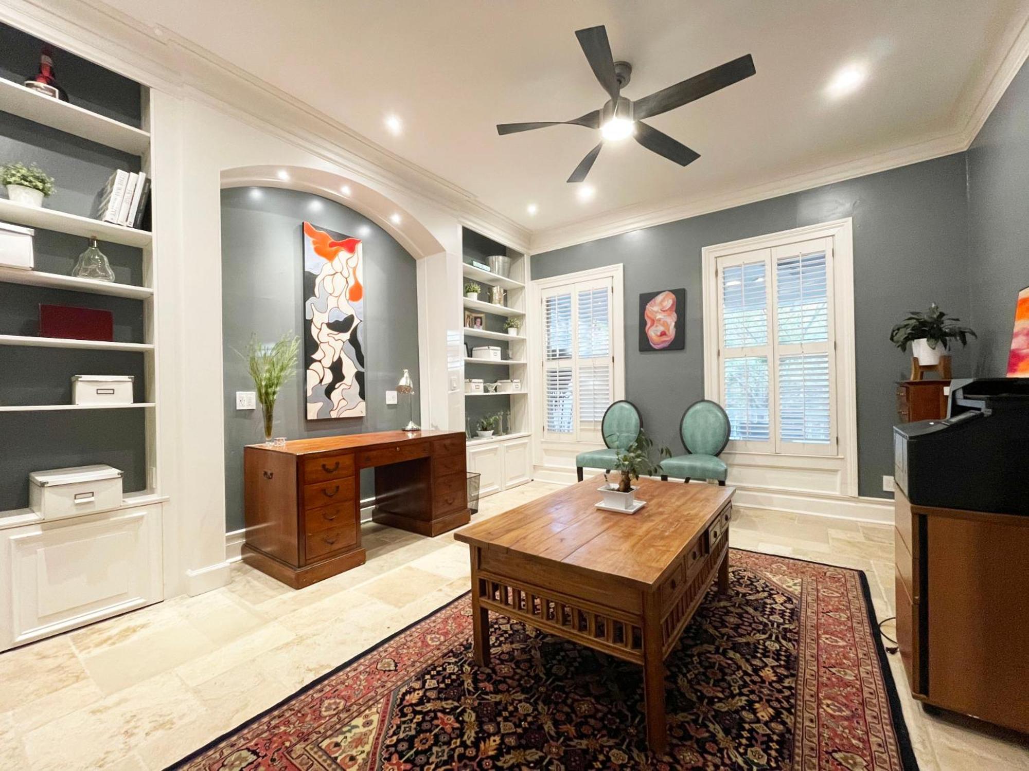 Midtown 6 Bed With Pool And A View Holiday home