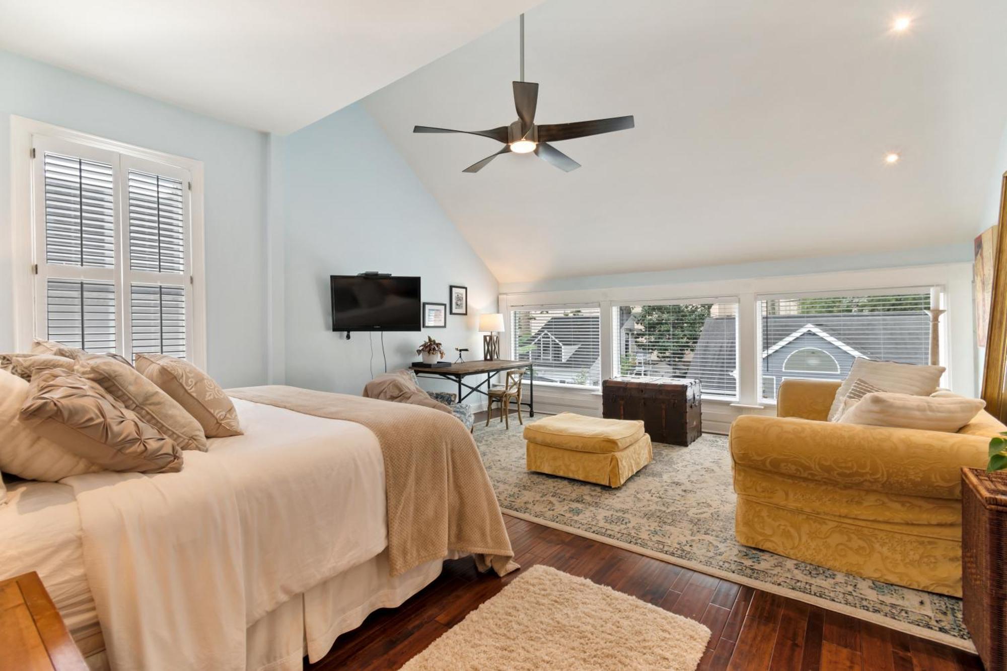 Midtown 6 Bed With Pool And A View Holiday home Atlanta