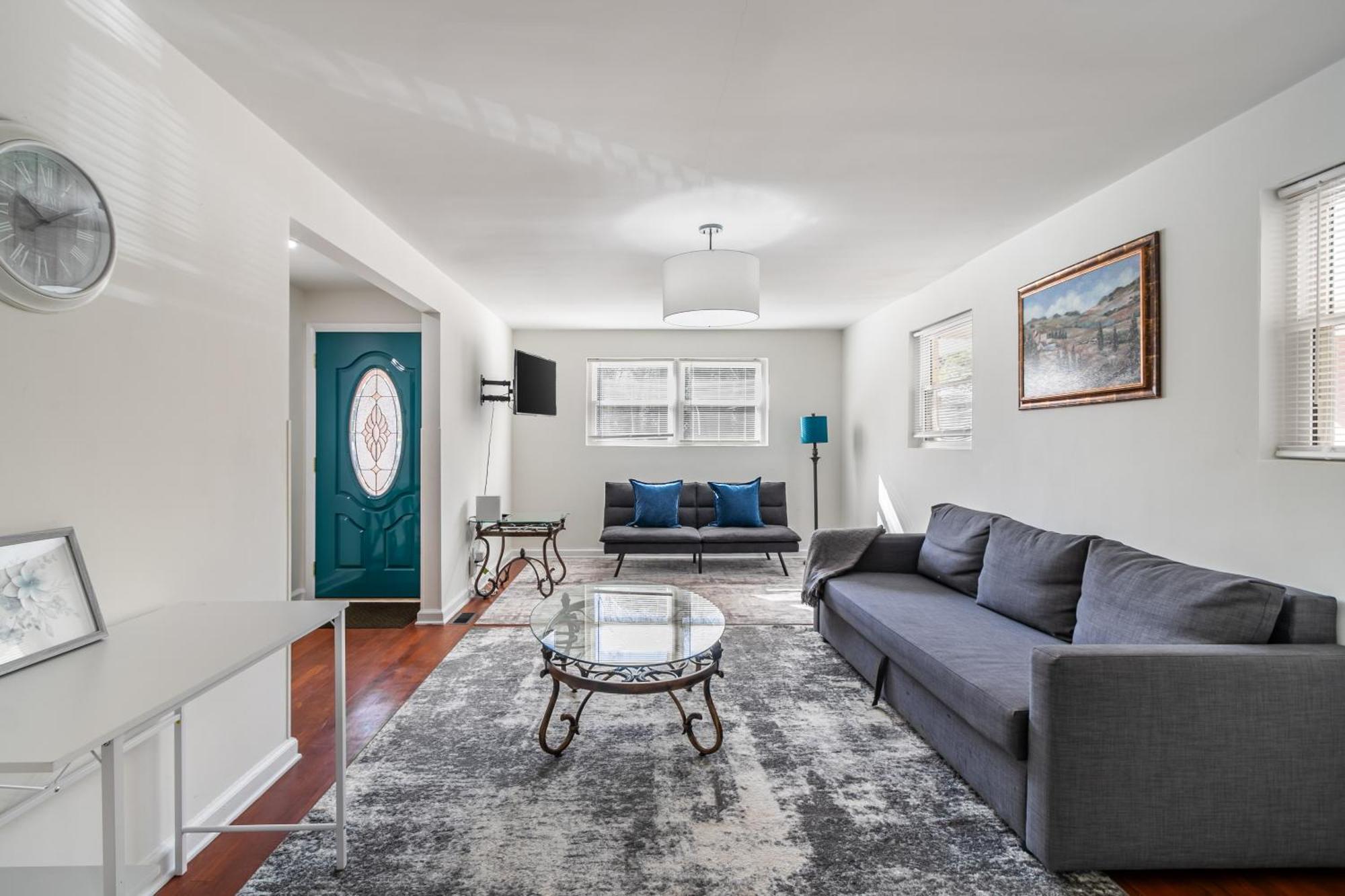 Cozy 3br Retreat With Parking And Private Yard * Atlanta