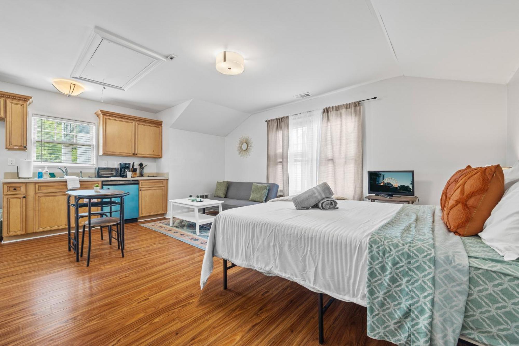 Apartment Across Atlantic Station And 80 Walkscore *