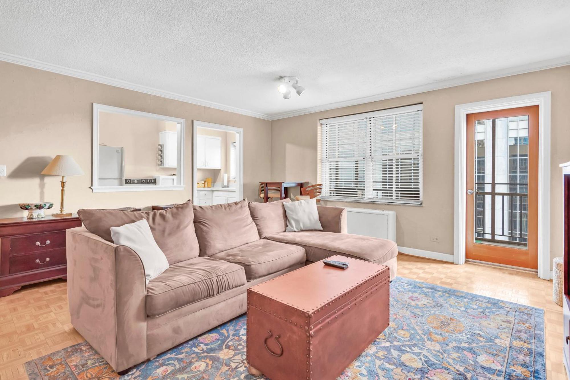 Classic Southern Charming 1br In Downtown Holiday home *
