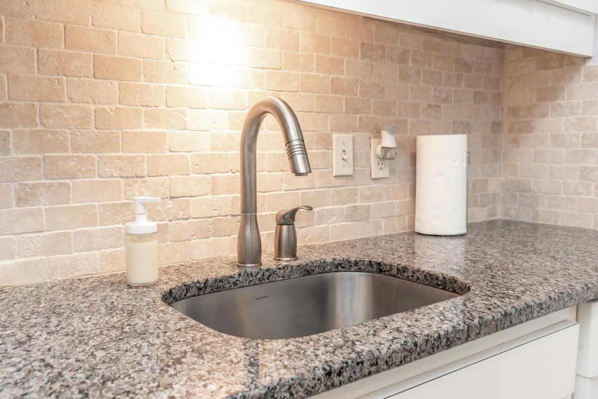 Holiday home Atl Downtown 2bd Kingbed Onsite Parking View Lm508 *