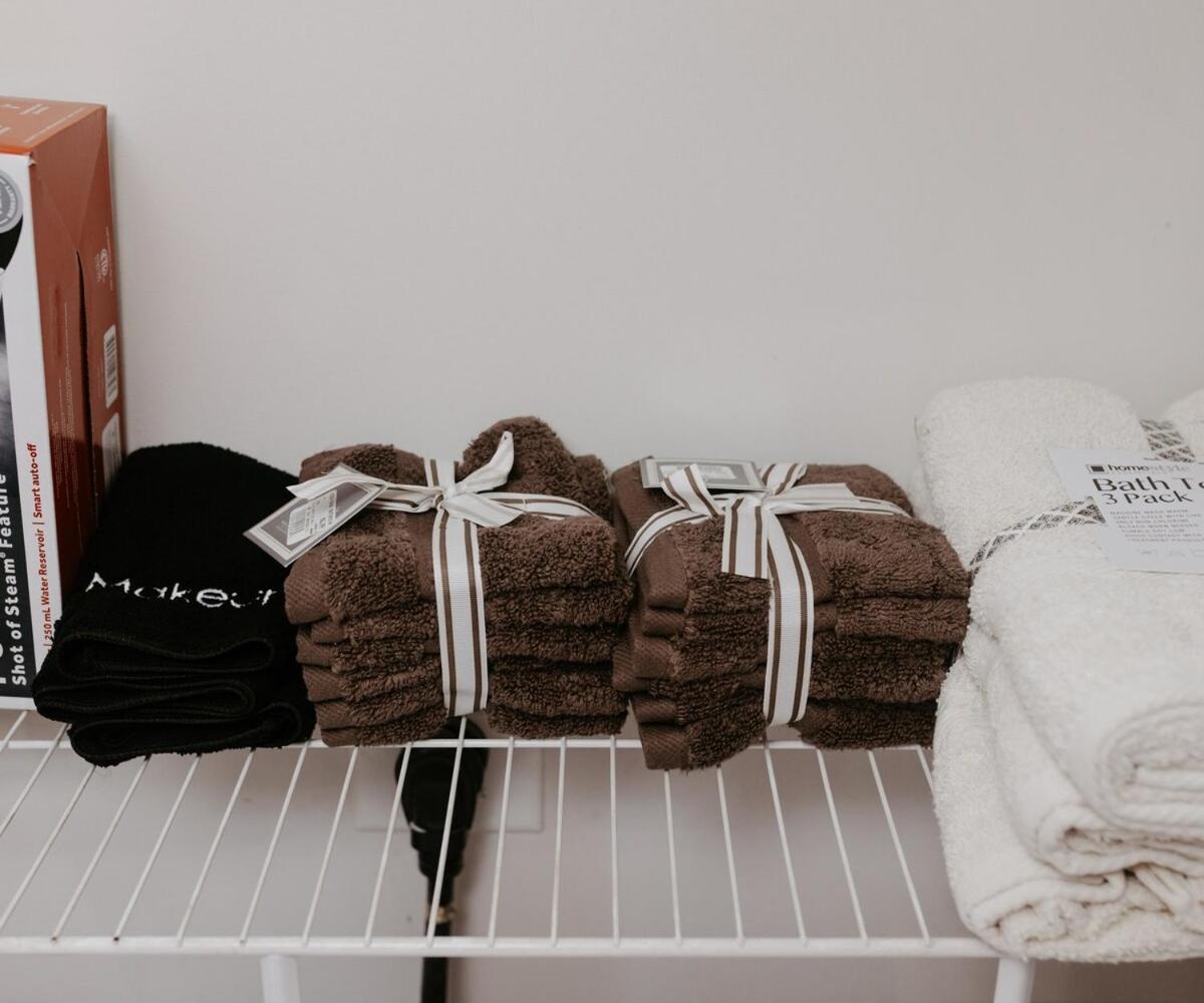 50 Shades Of Brown - The Battery Truist Park Apartment *