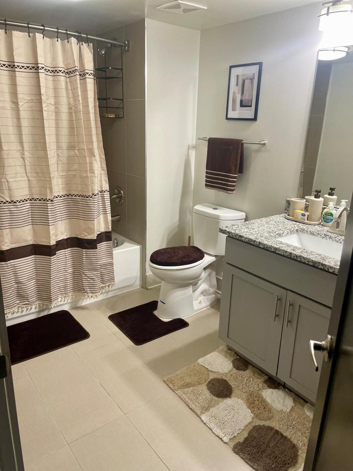 50 Shades Of Brown - The Battery Truist Park Apartment