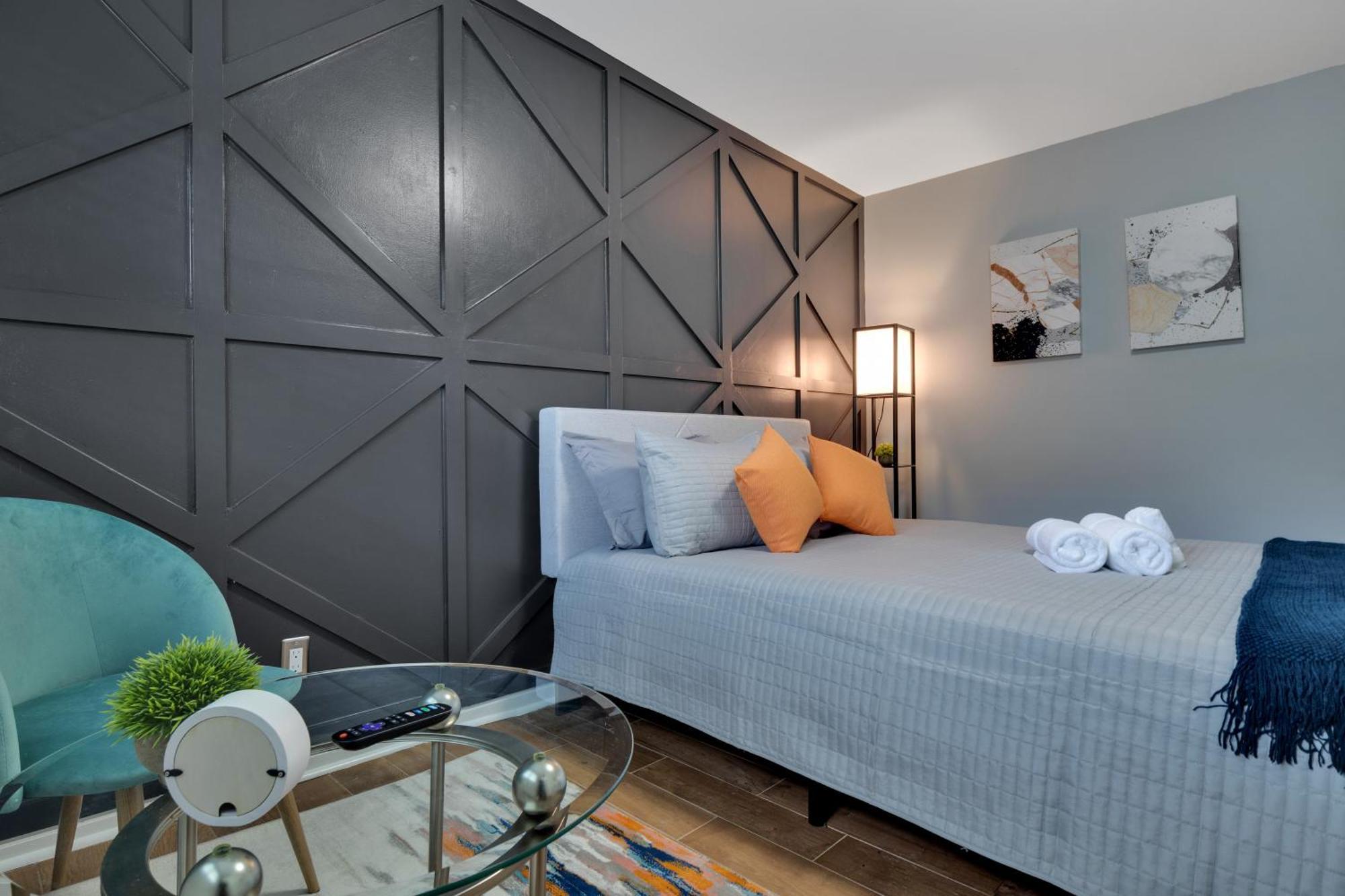 Tenement Treasure - Renovated Mechanicsville *