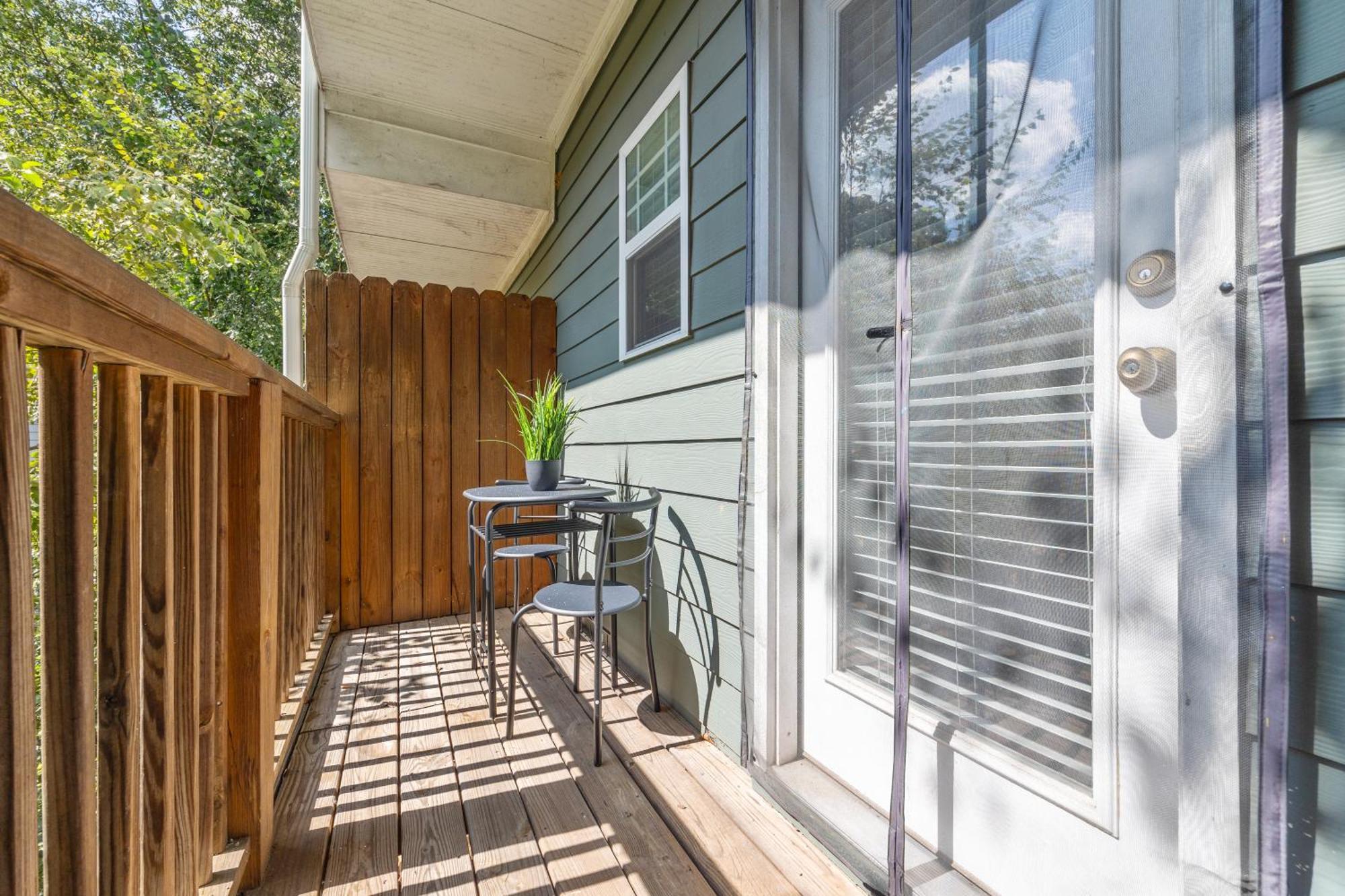 Garage W/ Veranda & Washer + Dryer Atlanta