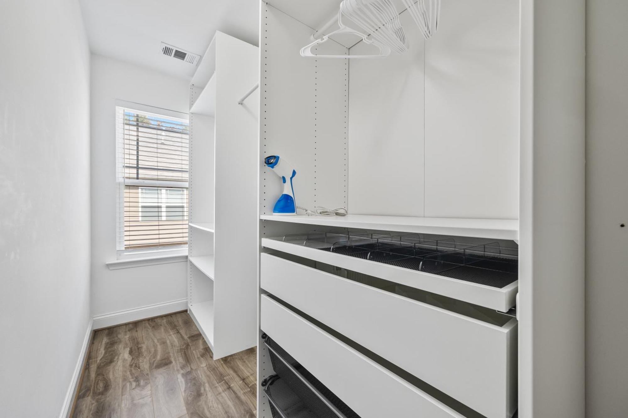 Garage W/ Veranda & Washer + Dryer Atlanta