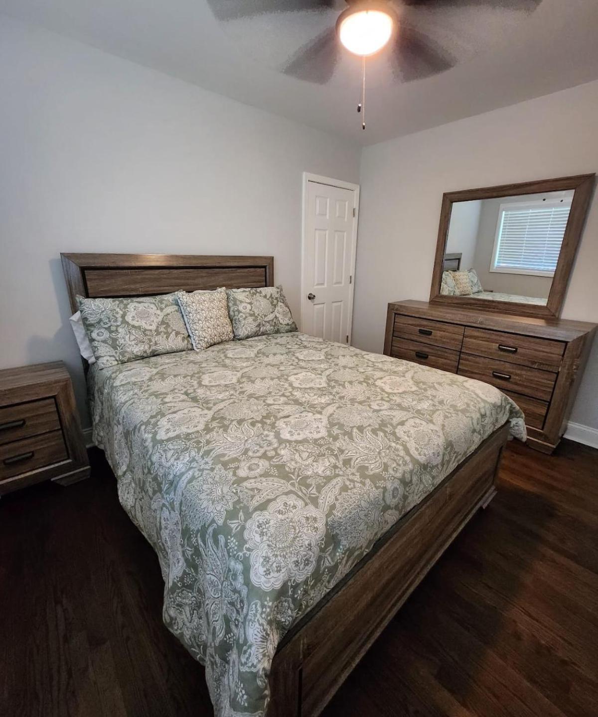Comfy In Atlanta, Ga Apartment *