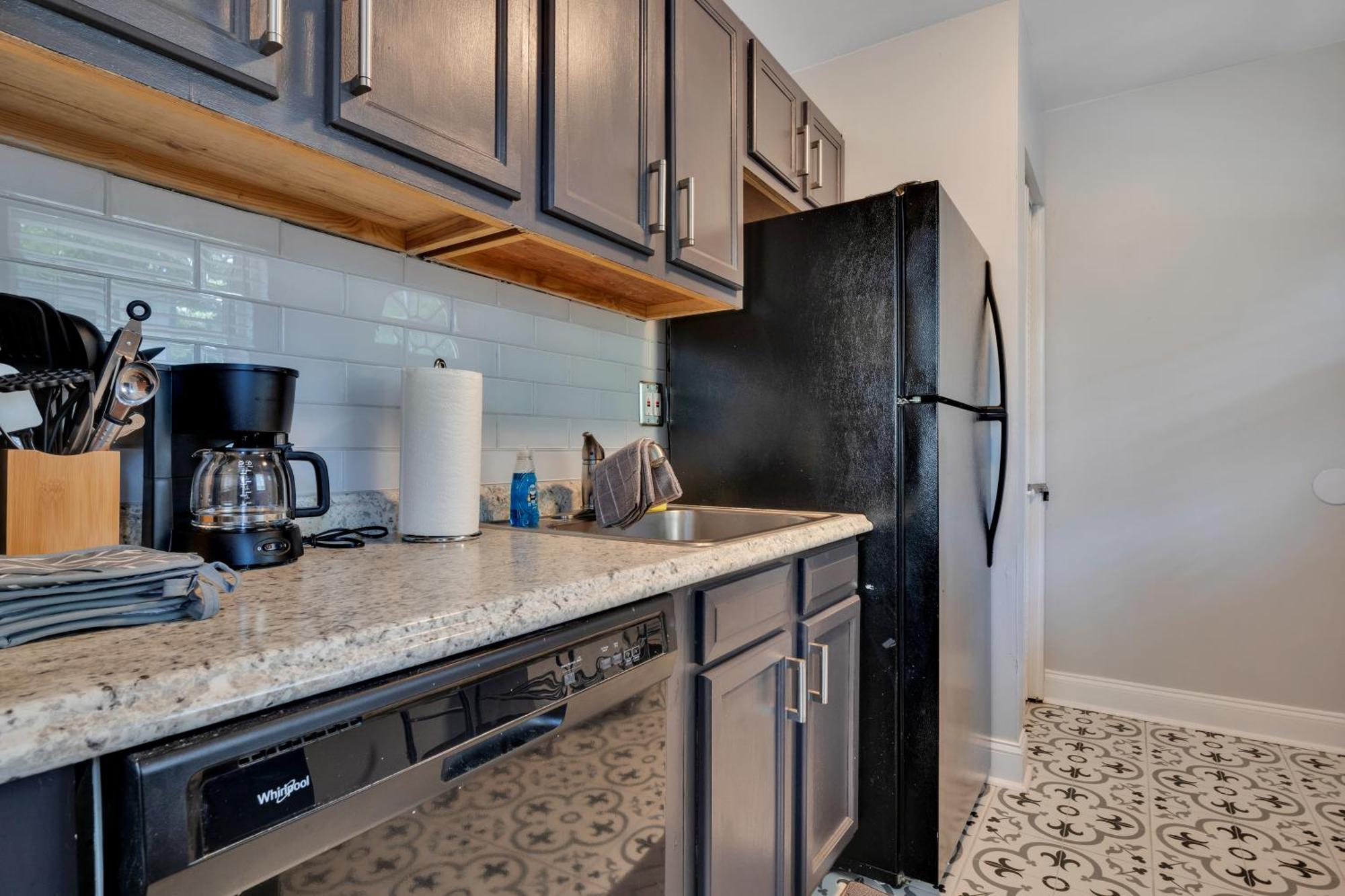 Multiplex Unit Free Parking Mechanicsville *